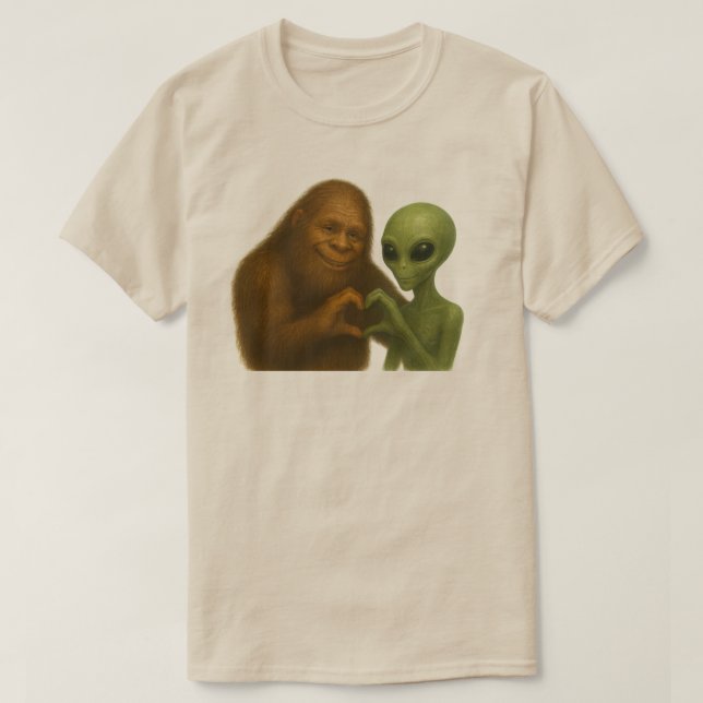 Camiseta Alienígena e Pé-grande Apaixonados | Romance com C (Frente do Design)
