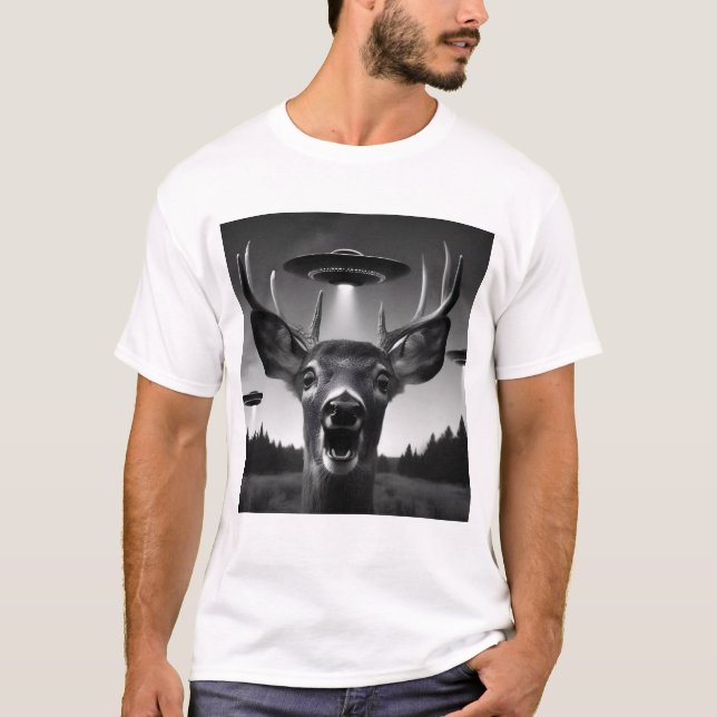 Camiseta Alienígena engraçada Deer UFO Racoon Selfie com OV (Frente)