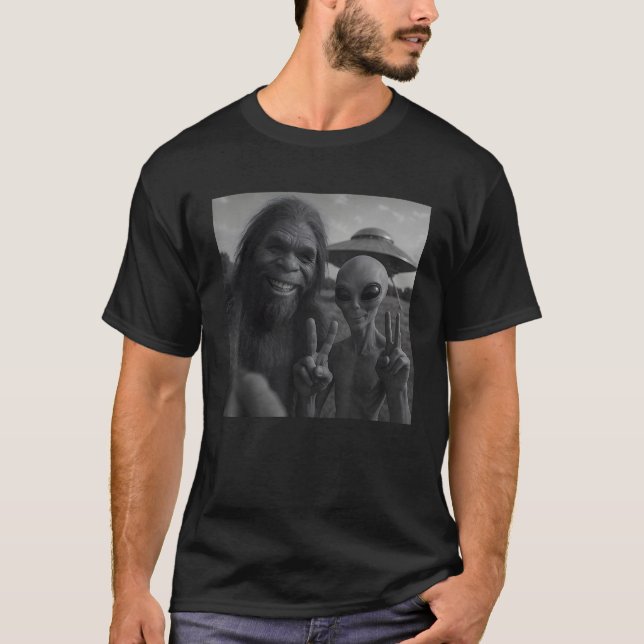 Camiseta Alienígena Engraçado (Frente)