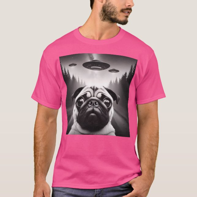 Camiseta Alienígena Engraçado Pug Ufo Selfie Meme (Frente)