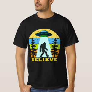 Camiseta Alienígena grande acredita