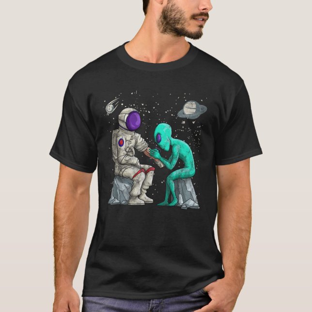 Camiseta Alienígena Inking Astronauta Tattoo Vintage Grunge (Frente)