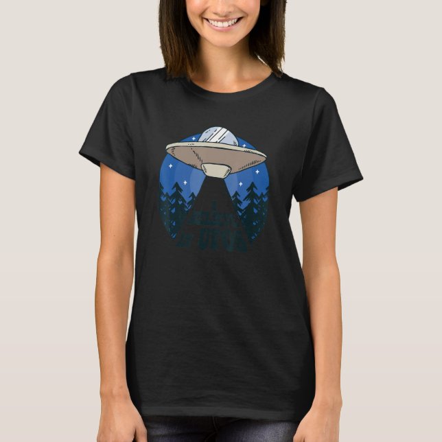 Camiseta Alienígena Ufo Hunter Eu Acredito Em Ufo (Frente)