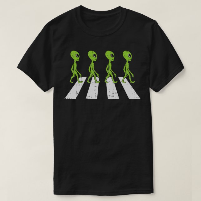 Camiseta Aliens Atravessando Estrada Engraçado Crosswalk Pu (Frente do Design)
