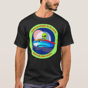 Camiseta Aliens Voam E Tranquem Suas Portas