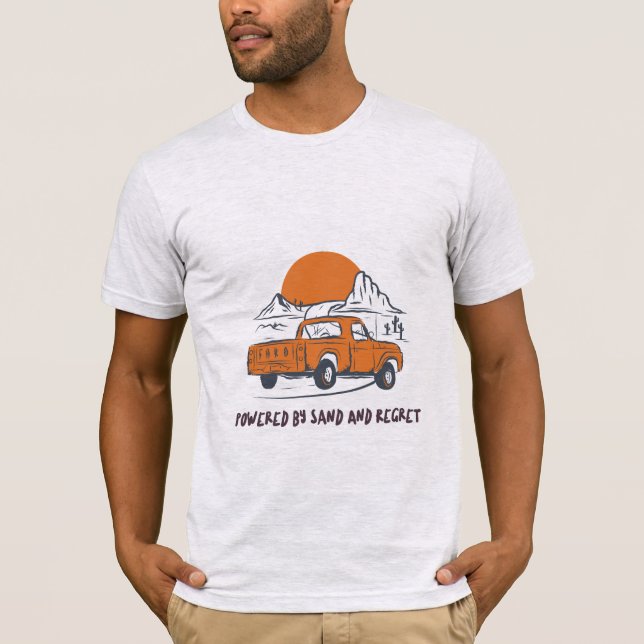 Camiseta Alimentado Por Areia E Arrependimento Acampamento  (Frente)