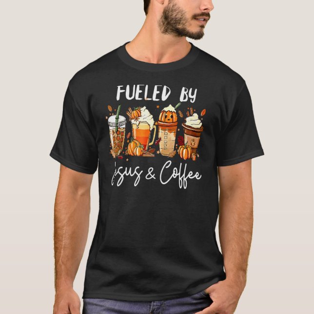 Camiseta Alimentado por Café e Jesus Pumpkin Spice Latte_1 (Frente)