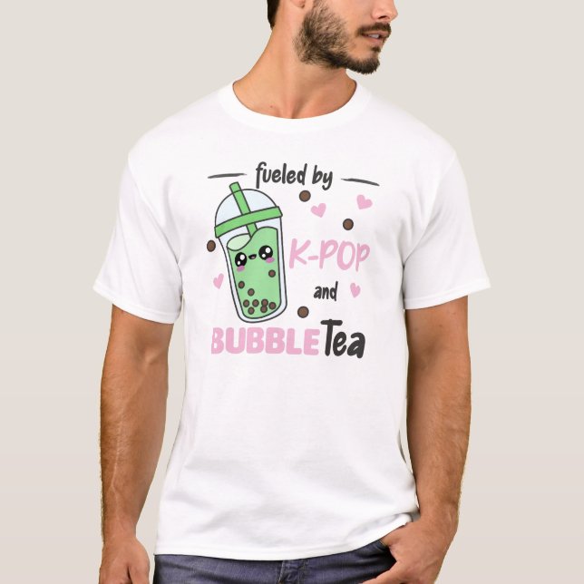 Camiseta Alimentado Por K-Pop E Bble Tea Kawaii Boba Tea (Frente)