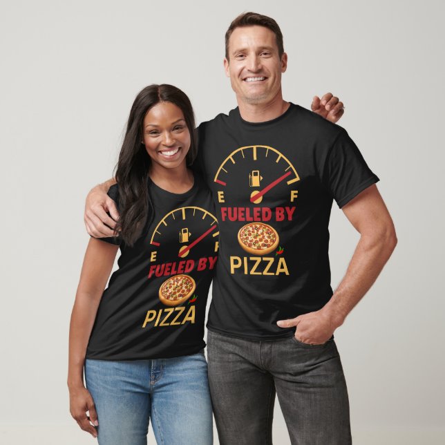 Camiseta Alimentado Por Pizza (Unissex)
