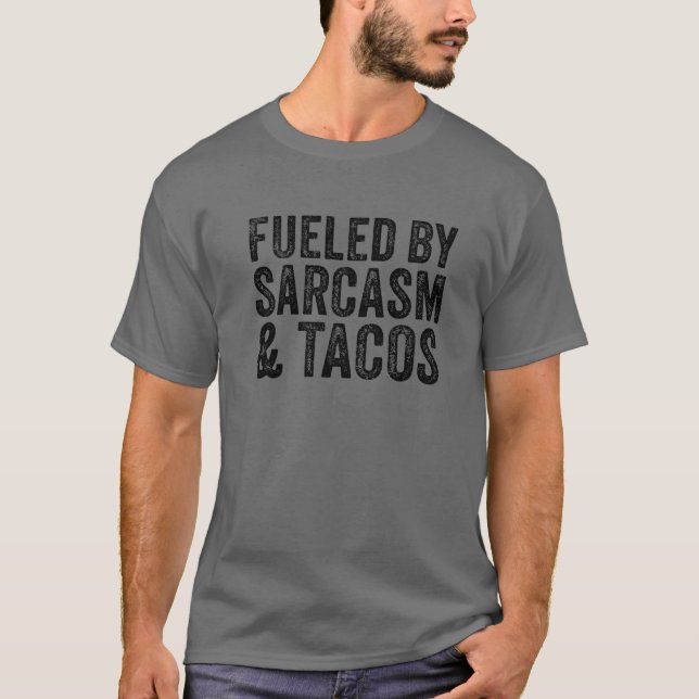 Camiseta Alimentado Por Sarcasmo (Frente)