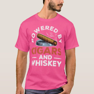 Camiseta Alimentado Por Uísque E Cigarros Fumando Cigarro E