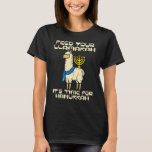 Camiseta Alimente seu Llamakah Llama Hanukkah Pajamas Chanu<br><div class="desc">Alimente seu Llamakah Llama Hanukkah Pajamas Chanukah PJs.</div>