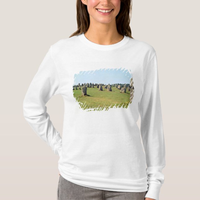 Camiseta Alinhamento de pedras eretas, megalítico (Frente)