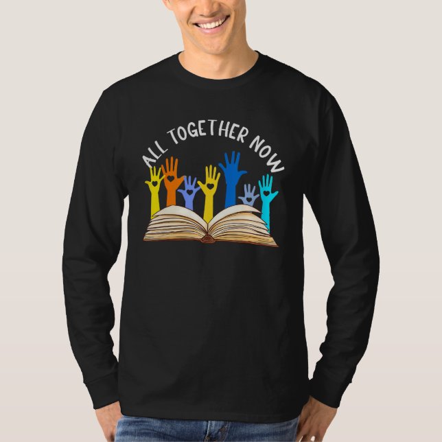 Camiseta All Together Now Summer Reading 2023 Hand Up Book  (Frente)