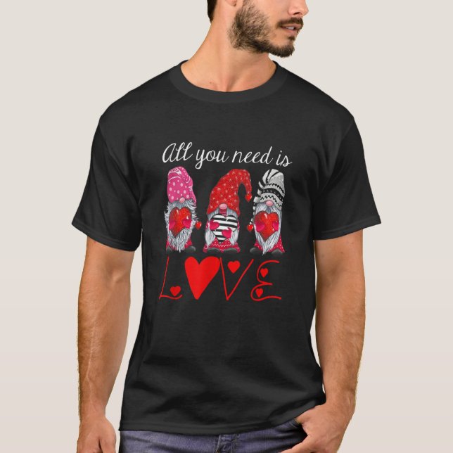 Camiseta All You Need Is Love Gnomes Valentine's Day   (Frente)