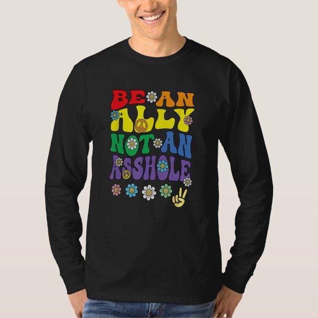 Camiseta Ally Pride Rainbow  Retro Groovy LGBTQ Say Gay (Frente)