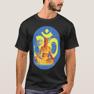 Camiseta Almofadas de Ioga de Pernas Cruzadas Com Fundo Azu