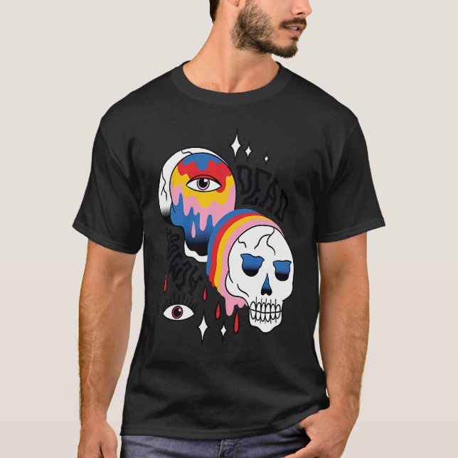 Camiseta Almost Dead Weird Bizarre Skull Rainbow (Frente)