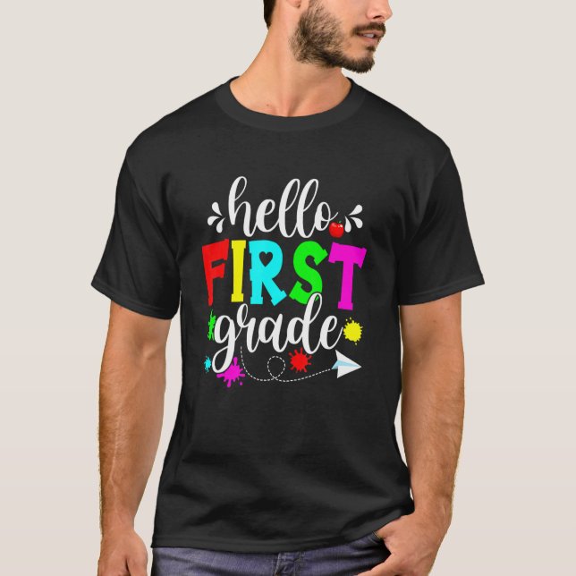 Camiseta Alô Primeiro Ano, 1º Dia Da Faculdade De Volta A (Frente)
