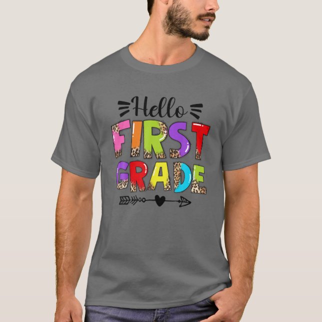 Camiseta Alô Primeiro Ano De Volta Para O Estudante K. (Frente)