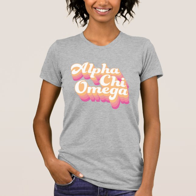 Camiseta Alpha Chi Omega| Groovy Script (Frente)