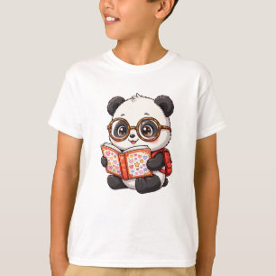 Camiseta Aluno Panda Fofo Lendo Livro de Corações