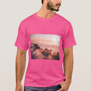 Camiseta Amanhecer Nebuloso na Montanha