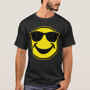 Camiseta Amarelo legal + seu backg. & ideias