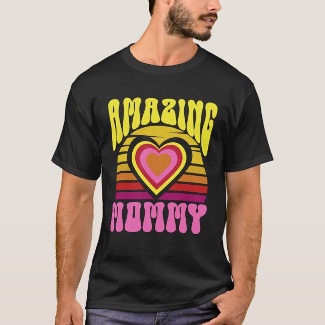 Camiseta Amazing Mommy Cute Sunset Hearts Mother s Day Retr (Frente)