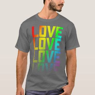 Camiseta Ame LGBTQ Orgulho gay Arco-Íris Texto Fade Gráfico