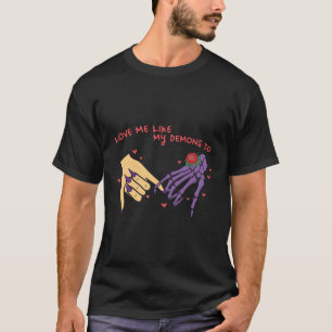 Camiseta Ame-Me Como Se Os Meus Demônios Fizessem Um Esquel