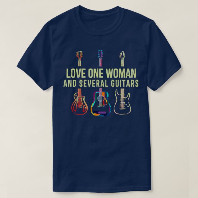 Camiseta Ame Uma Mulher E Várias Guitarras (Frente do Design)