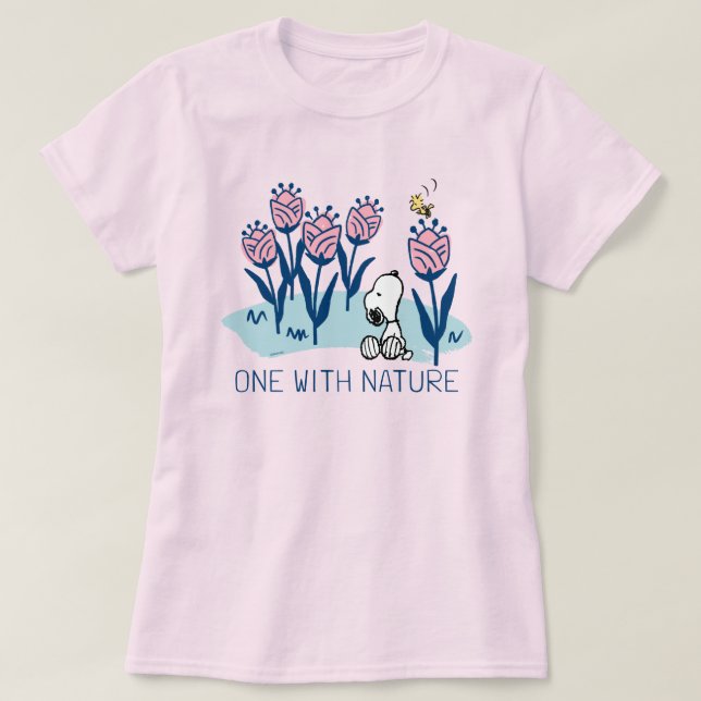 Camiseta Amendoins | Jardim da Flor de Esnoopia e Madeira (Frente do Design)