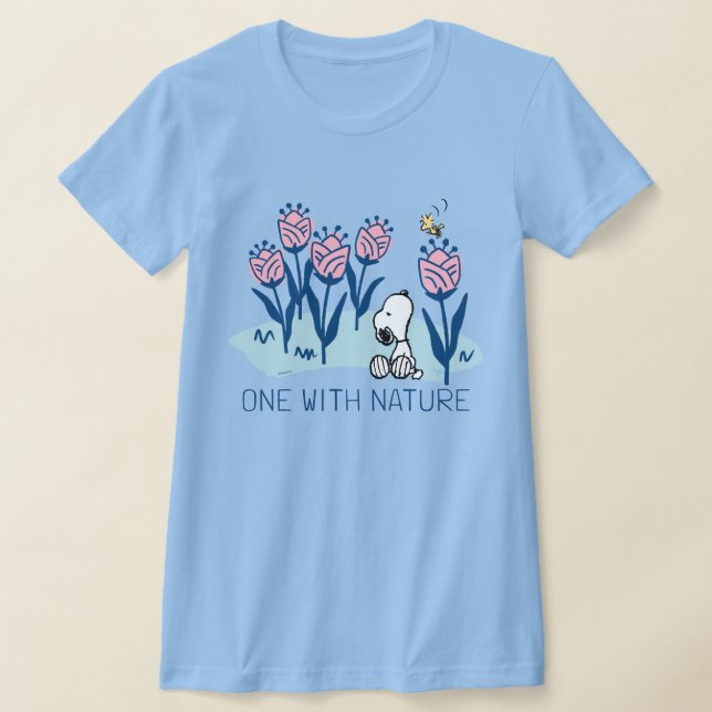 Camiseta Amendoins | Jardim da Flor de Esnoopia e Madeira (Postura )