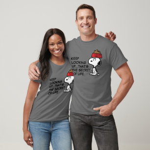 Camiseta Amendoins Snoopy A Balançar O Seu Cachorro