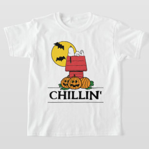 Camiseta Amendoins   Snoopy Halloween Doghouse