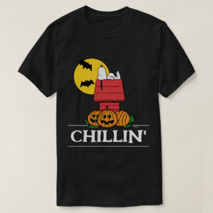Camiseta Amendoins   Snoopy Halloween Doghouse
