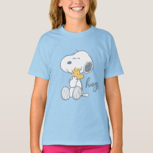 Camiseta Amendoins Snoopy & Woodstock Hug