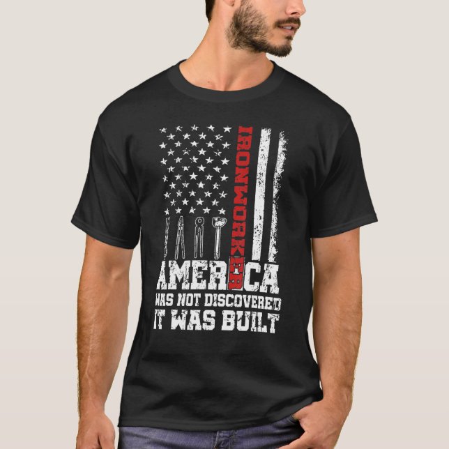 Camiseta América Não Foi Descoberto Que Foi Construído Iron (Frente)
