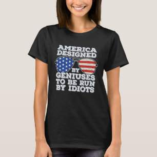 Camiseta América Projetada Por Geniuses Dirigidos Por Idiot