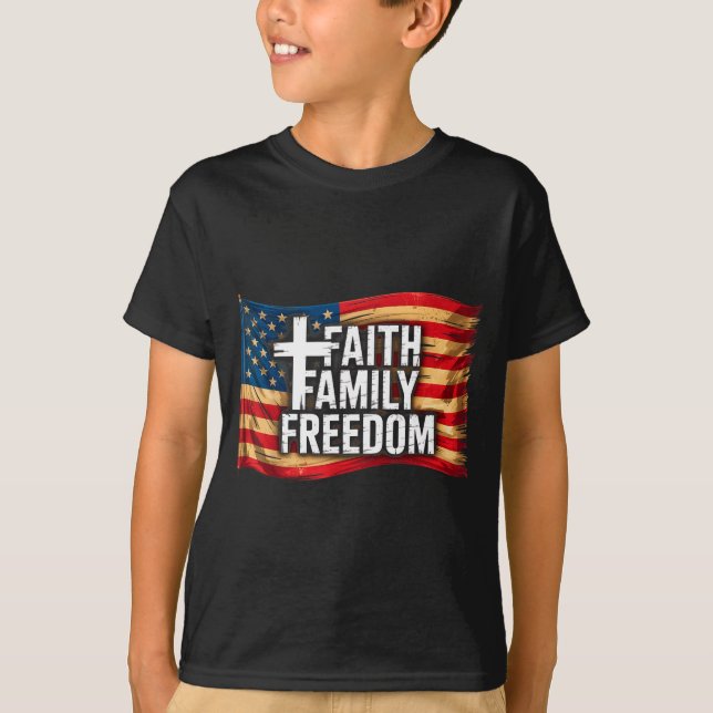 Camiseta American Flag Faith Family Dom Christian  (Frente)