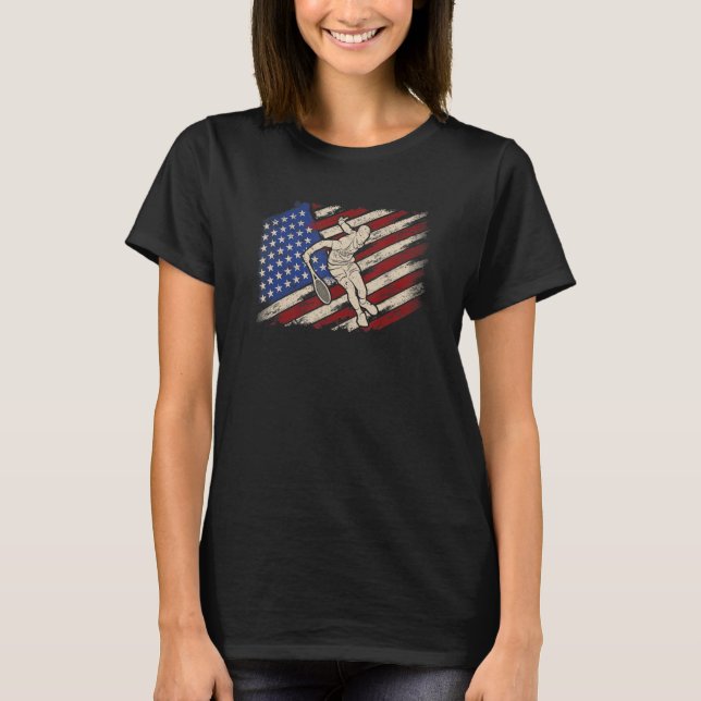 Camiseta American Flag Tennis Player Funny US Sports Lover  (Frente)