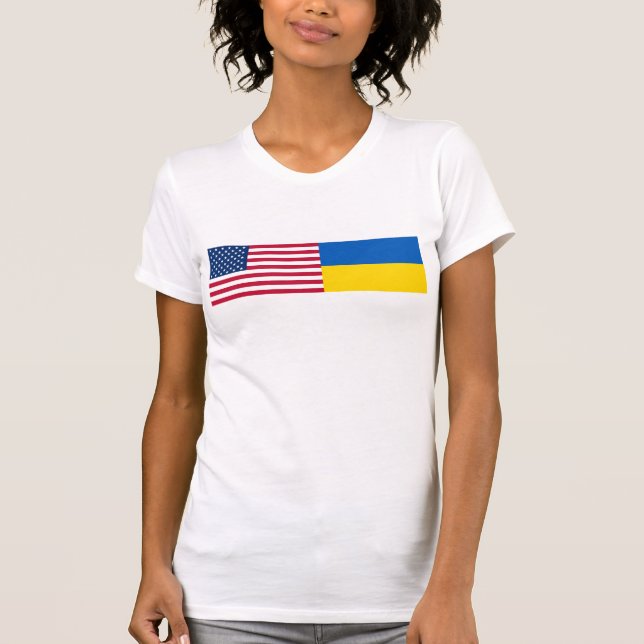 Camiseta American I stand with Ukraine. USA & UKR flags. T- (Frente)