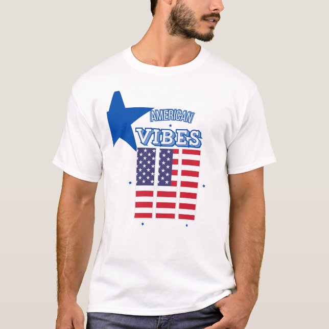 Camiseta American Vibes USA Flag | Estrelas e Greve Patriót (Frente)