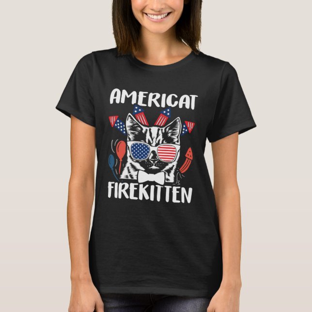 Camiseta Americat firekitten 4th of july cat with firecrack (Frente)