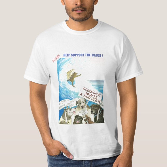 Camiseta Amigos da praia do cão do perto do oceano (Frente)