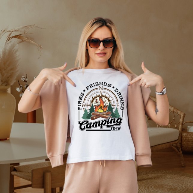 Camiseta Amigos de fogo bebem acampamento (Criador carregado)