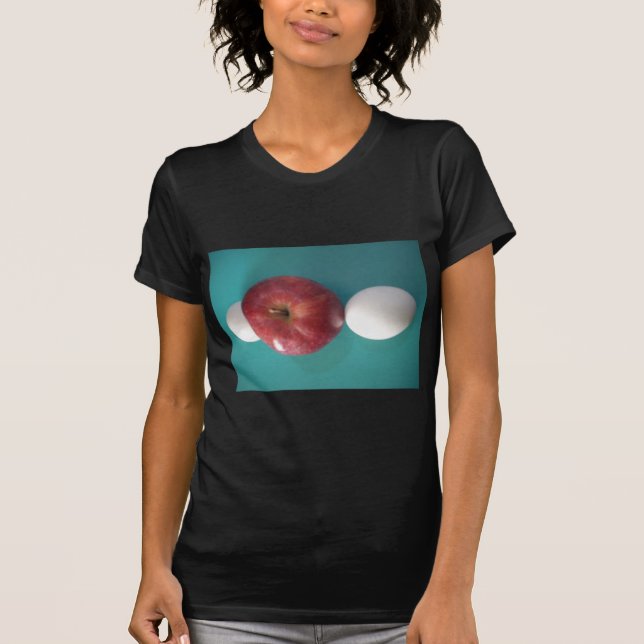 Camiseta Amigos do Café da Manhã: Dois Ovos $uma Apple Aind (Frente)