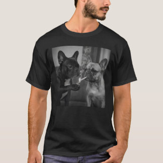 Camiseta Amiguinhos Frenchie Fumando Cigarros