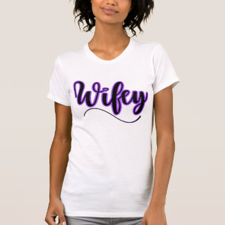 Camiseta Ammo Roupa USA Wifey Bold Purple Woman's